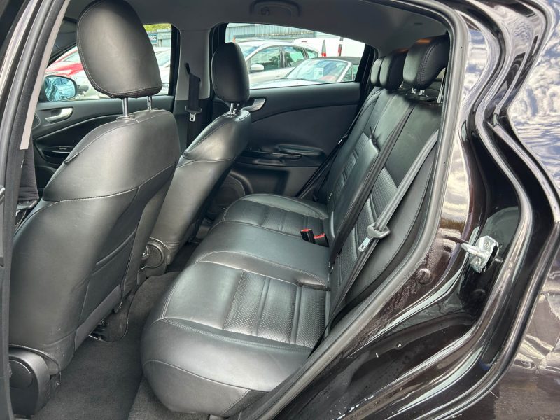 ALFA ROMEO GIULIETTA  DISTINCTIVE garantie 12 mois