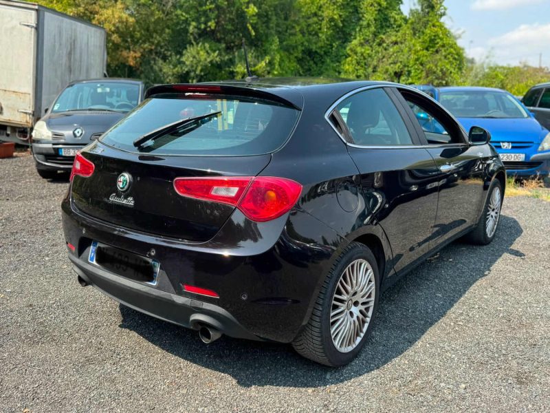 ALFA ROMEO GIULIETTA  DISTINCTIVE garantie 12 mois