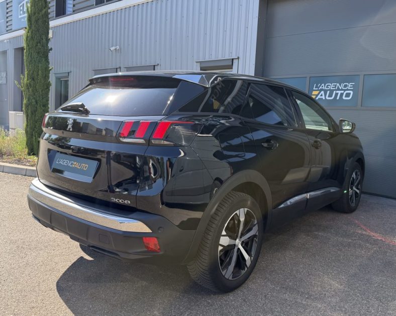 PEUGEOT 3008 DIESEL - ALLURE PACK - 130ch - Sièges chauffants - Entretien Peugeot - Hayon motorisé