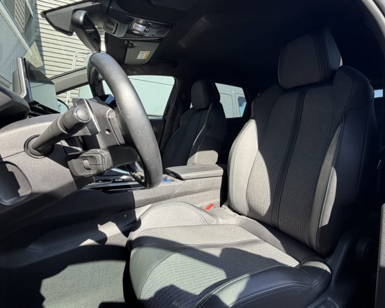 PEUGEOT 3008 DIESEL - ALLURE PACK - 130ch - Sièges chauffants - Entretien Peugeot - Hayon motorisé