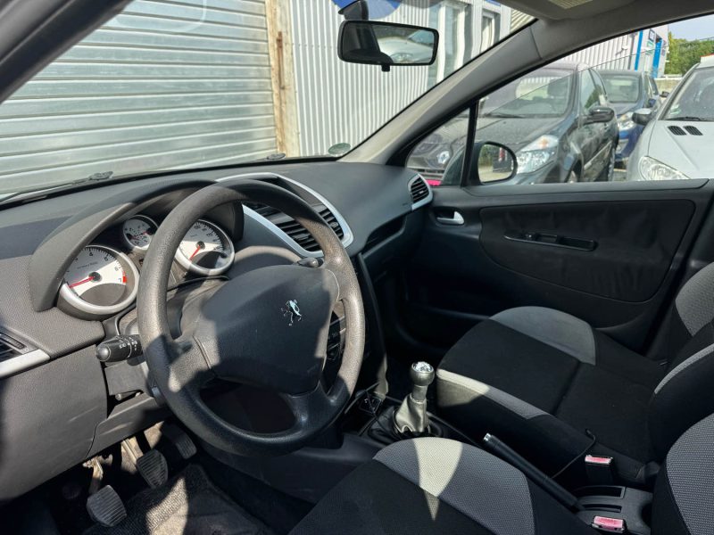 PEUGEOT 207 1.4 75CH URBAN MOVE 2009