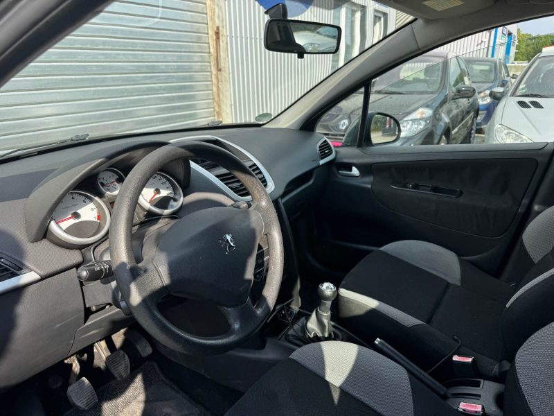PEUGEOT 207 1.4 75CH URBAN MOVE 2009