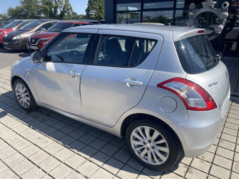 SUZUKI SWIFT III  1.2 94CH VVT GL  2010