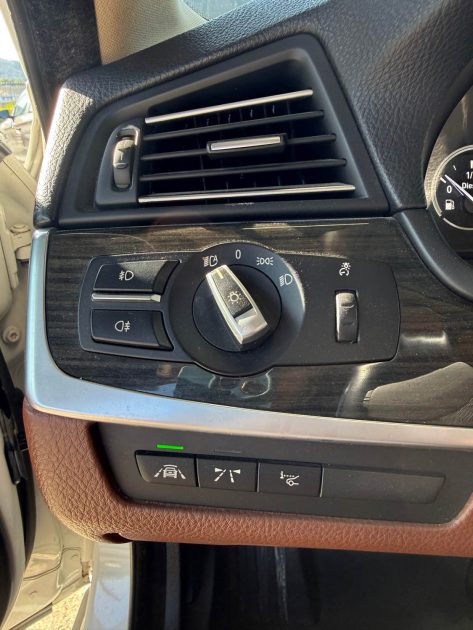 BMW 520D 190ch XDrive Touring F11 Luxury - Entretien et Suivi BMW