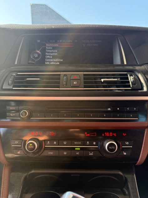 BMW 520D 190ch XDrive Touring F11 Luxury - Entretien et Suivi BMW