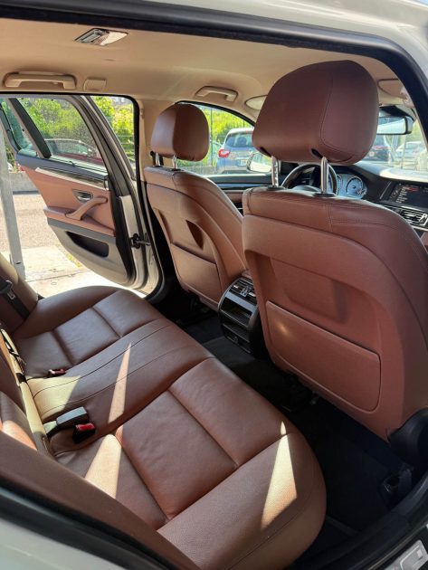 BMW 520D 190ch XDrive Touring F11 Luxury - Entretien et Suivi BMW