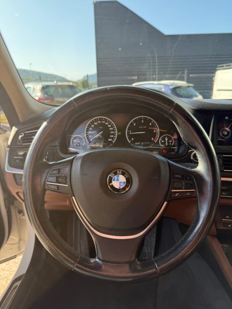 BMW 520D 190ch XDrive Touring F11 Luxury - Entretien et Suivi BMW