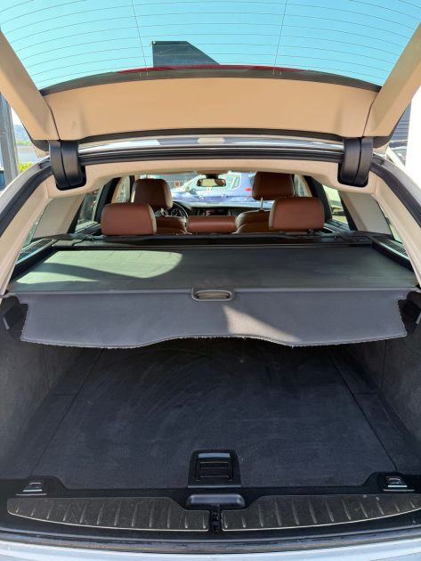 BMW 520D 190ch XDrive Touring F11 Luxury - Entretien et Suivi BMW