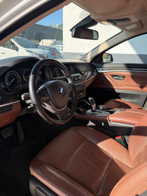 BMW 520D 190ch XDrive Touring F11 Luxury - Entretien et Suivi BMW