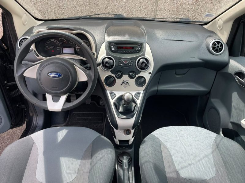 FORD KA 1.2i AMBIENTE 70CH