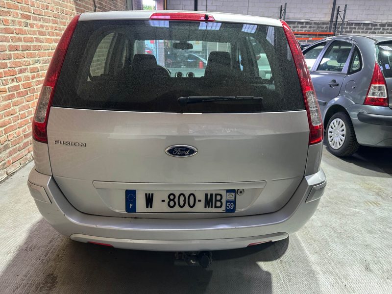 FORD FUSION 1.4 ESSENCE 80 CV GHIA 2010