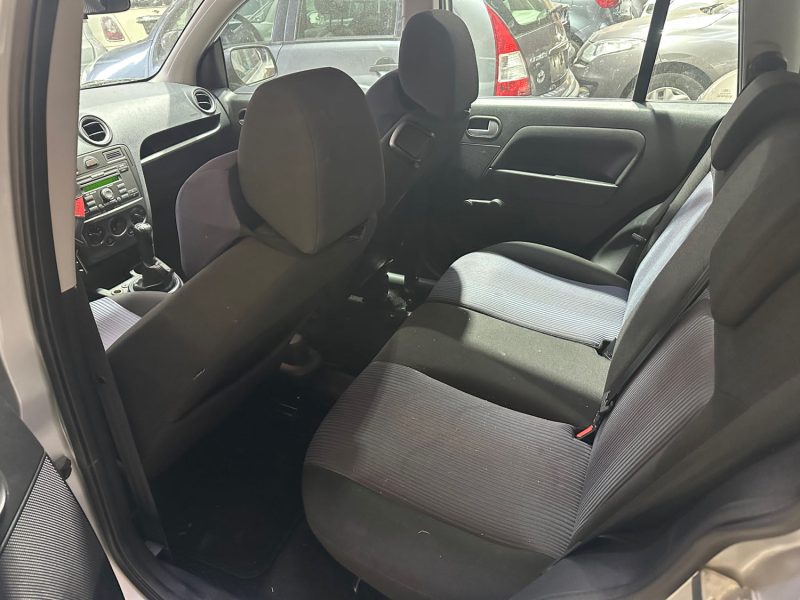 FORD FUSION 1.4 ESSENCE 80 CV GHIA 2010
