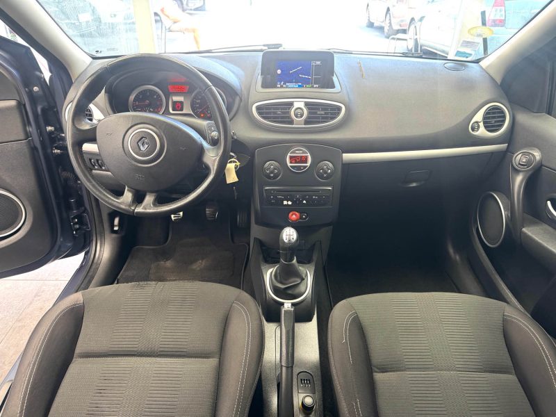 RENAULT CLIO III 1,5 DCI 75 CV DYNAMIQUE TOMTOM  2011
