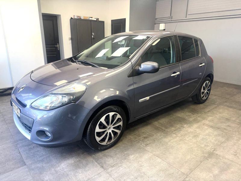 RENAULT CLIO III 1,5 DCI 75 CV DYNAMIQUE TOMTOM  2011