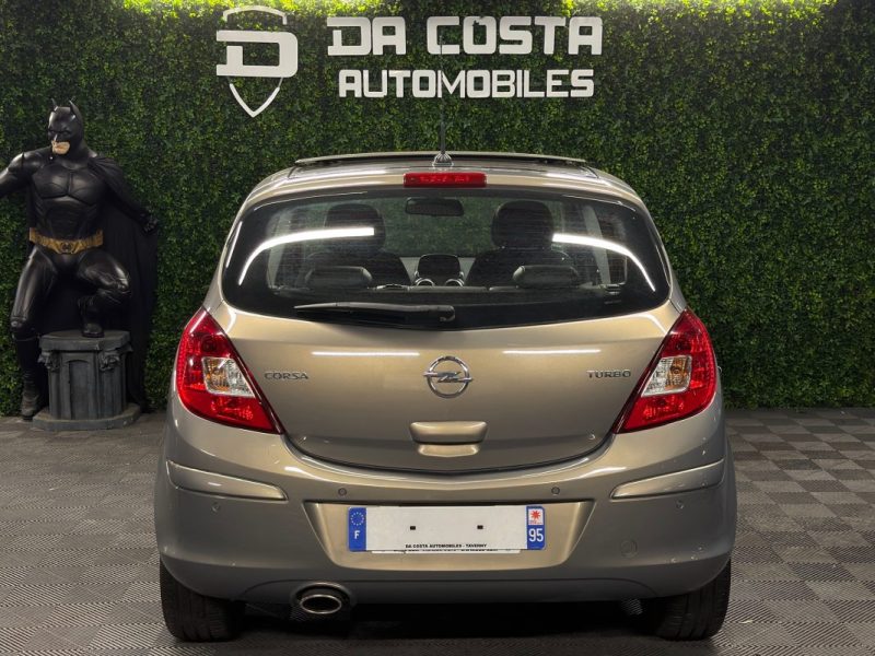 OPEL CORSA IV PHASE 2 COSMO 1.4 TURBO TWINPORT 120 TOIT OUVRANT ECRAN GPS 25 100 Kms - GARANTIE 1 AN