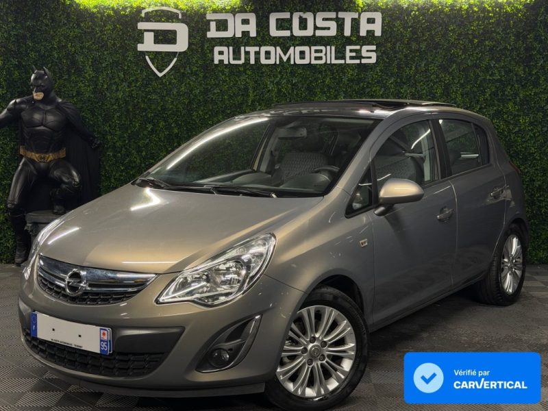 OPEL CORSA IV PHASE 2 COSMO 1.4 TURBO TWINPORT 120 TOIT OUVRANT ECRAN GPS 25 100 Kms - GARANTIE 1 AN