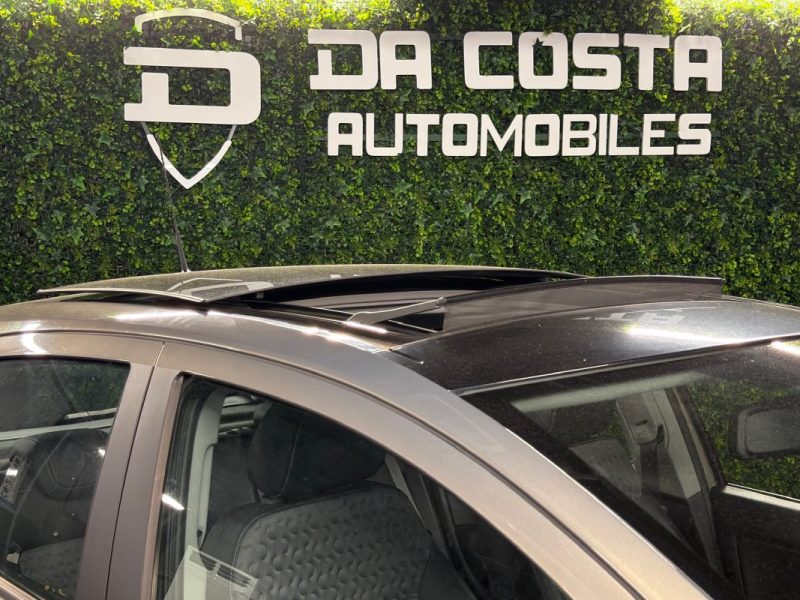 OPEL CORSA IV PHASE 2 COSMO 1.4 TURBO TWINPORT 120 TOIT OUVRANT ECRAN GPS 25 100 Kms - GARANTIE 1 AN