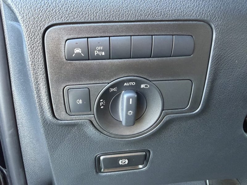 MERCEDES VITO 447 COMPACT 119 CDI PRO Ph2 2023 *TVA RECUPERABLE* ENTRETIEN MERCEDES GARANTIE 12 MOIS