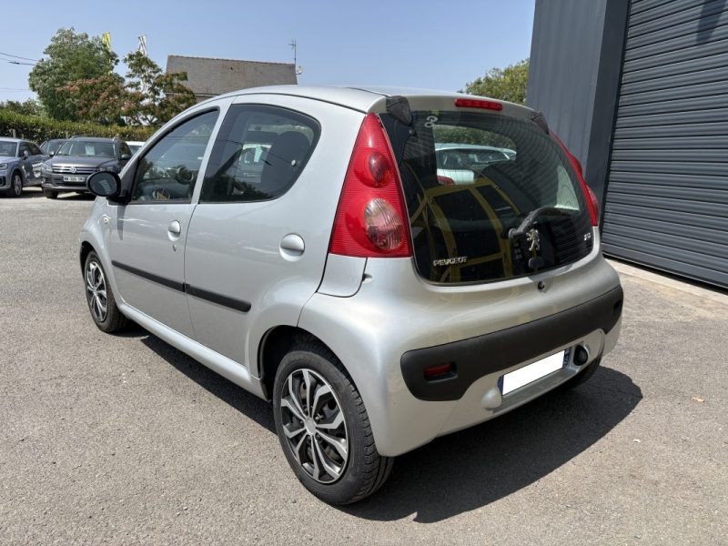 PEUGEOT 107 1.0E 12V TRENDY 2-TRONIC 2010
