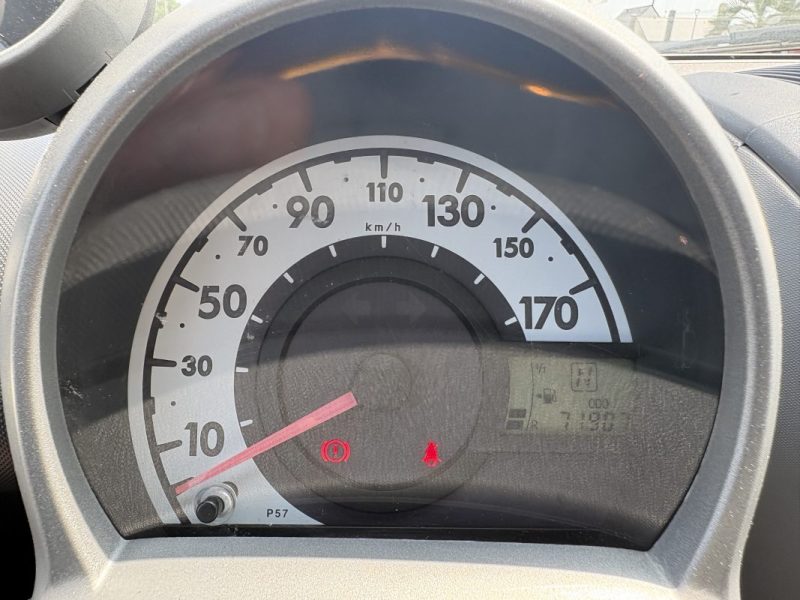 PEUGEOT 107 1.0E 12V TRENDY 2-TRONIC 2010