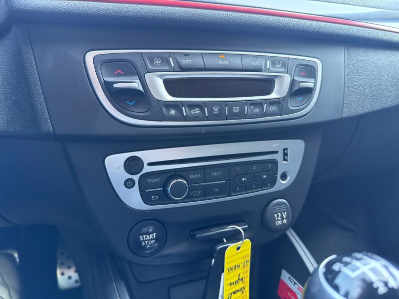 RENAULT  MEGANE  BREAK GT 2.0 TCE 220  