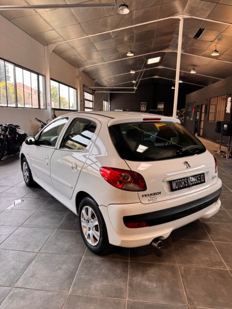 PEUGEOT 206 PLUS + 1.4 URBAN REVISION DISTRIBUTION NEUVE CLIM