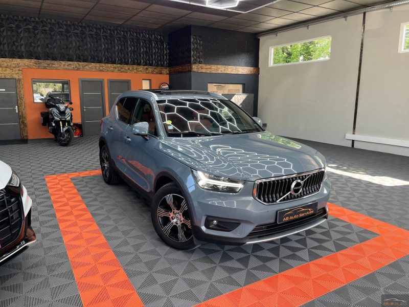 VOLVO XC40 D4 190CH AWD INSCRIPTION LUXE GEARTRONIC 8 TOIT OUVRANT - GARANTIE 12 - 60 MOIS