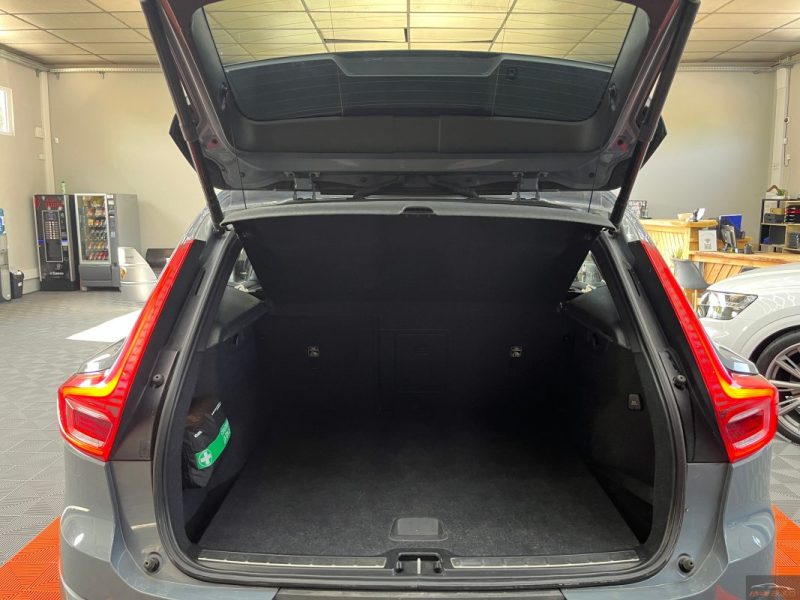 VOLVO XC40 D4 190CH AWD INSCRIPTION LUXE GEARTRONIC 8 TOIT OUVRANT - GARANTIE 12 - 60 MOIS