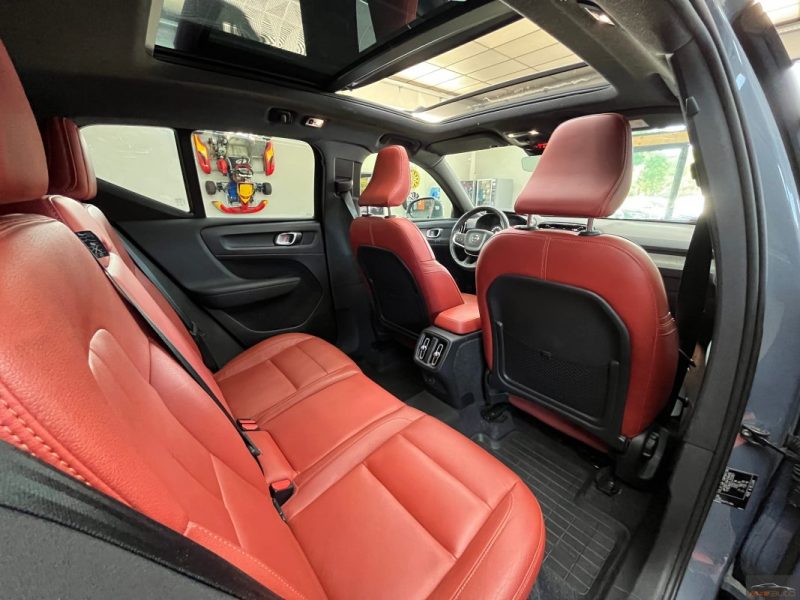 VOLVO XC40 D4 190CH AWD INSCRIPTION LUXE GEARTRONIC 8 TOIT OUVRANT - GARANTIE 12 - 60 MOIS