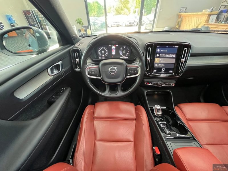 VOLVO XC40 D4 190CH AWD INSCRIPTION LUXE GEARTRONIC 8 TOIT OUVRANT - GARANTIE 12 - 60 MOIS
