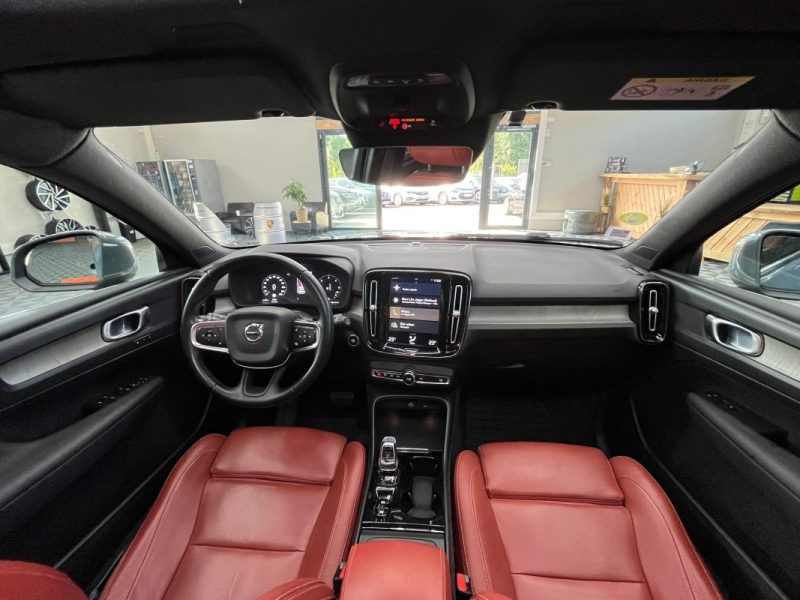 VOLVO XC40 D4 190CH AWD INSCRIPTION LUXE GEARTRONIC 8 TOIT OUVRANT - GARANTIE 12 - 60 MOIS