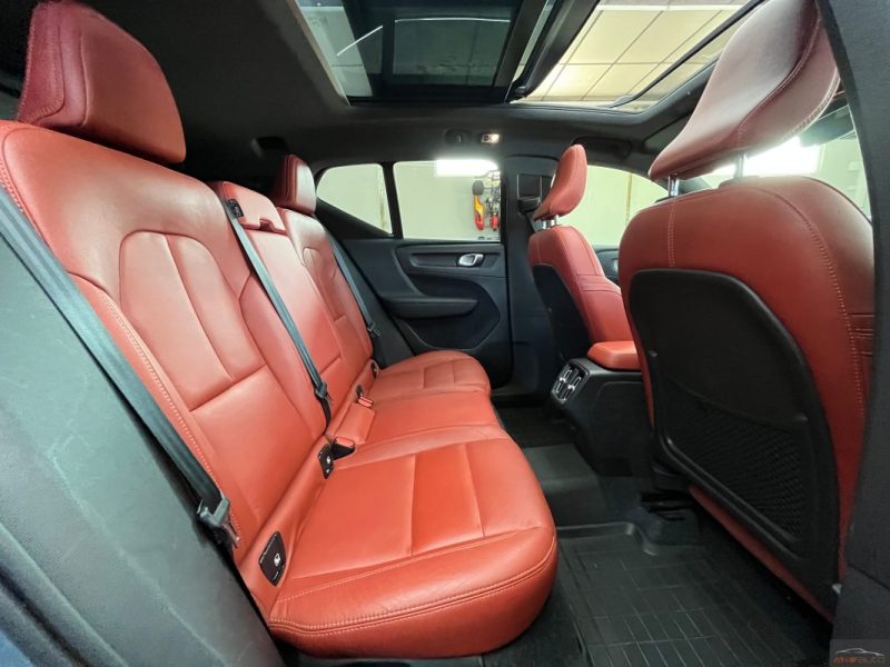 VOLVO XC40 D4 190CH AWD INSCRIPTION LUXE GEARTRONIC 8 TOIT OUVRANT - GARANTIE 12 - 60 MOIS