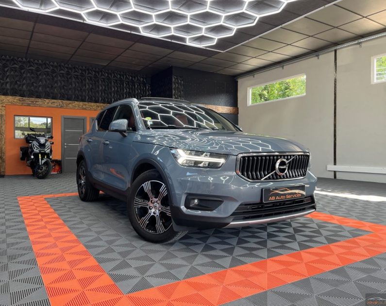 VOLVO XC40 D4 190CH AWD INSCRIPTION LUXE GEARTRONIC 8 TOIT OUVRANT - GARANTIE 12 - 60 MOIS