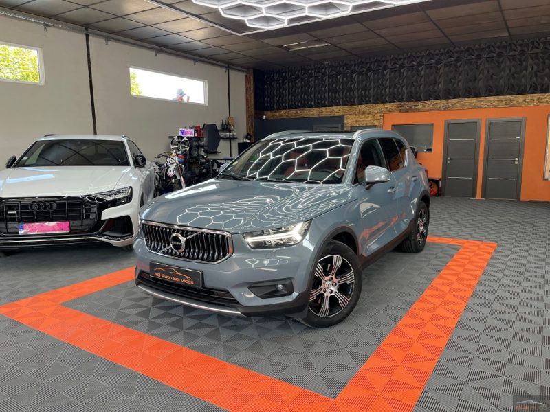 VOLVO XC40 D4 190CH AWD INSCRIPTION LUXE GEARTRONIC 8 TOIT OUVRANT - GARANTIE 12 - 60 MOIS