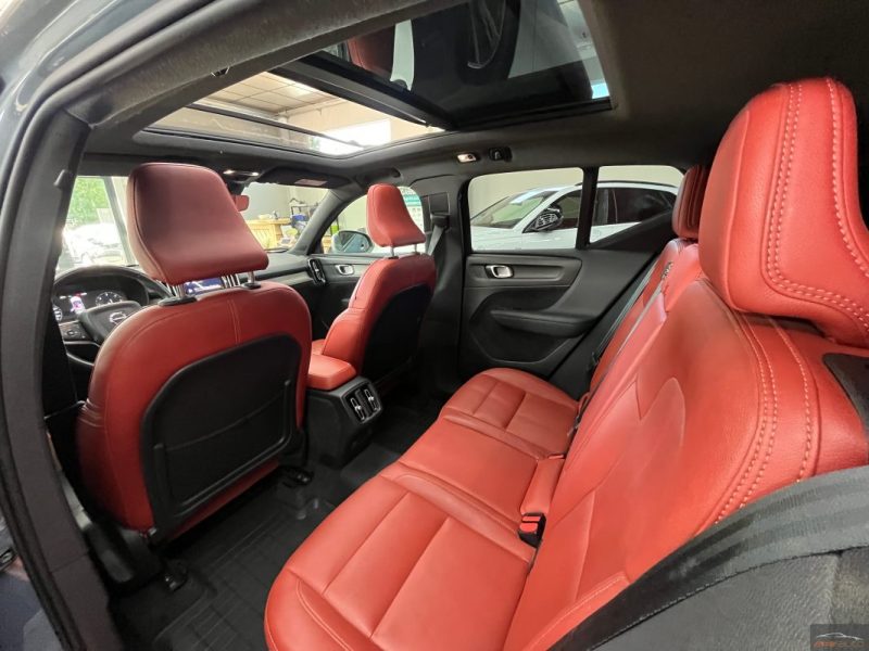VOLVO XC40 D4 190CH AWD INSCRIPTION LUXE GEARTRONIC 8 TOIT OUVRANT - GARANTIE 12 - 60 MOIS