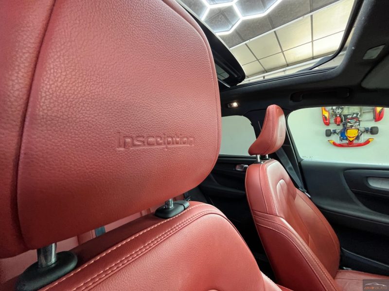 VOLVO XC40 D4 190CH AWD INSCRIPTION LUXE GEARTRONIC 8 TOIT OUVRANT - GARANTIE 12 - 60 MOIS