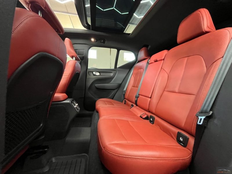 VOLVO XC40 D4 190CH AWD INSCRIPTION LUXE GEARTRONIC 8 TOIT OUVRANT - GARANTIE 12 - 60 MOIS