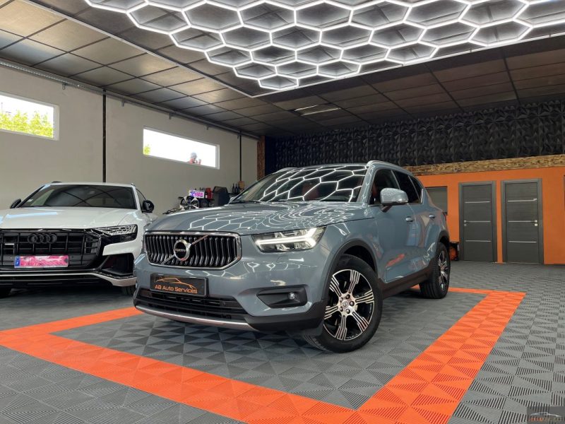 VOLVO XC40 D4 190CH AWD INSCRIPTION LUXE GEARTRONIC 8 TOIT OUVRANT - GARANTIE 12 - 60 MOIS