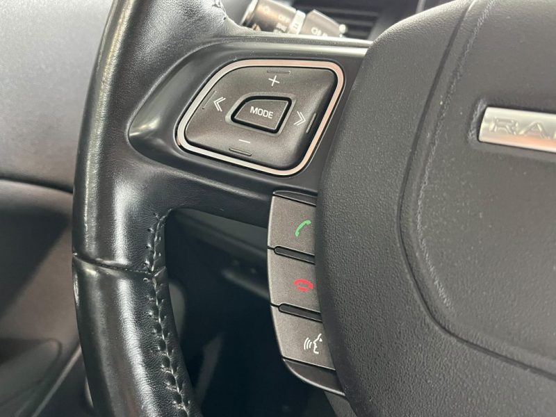 🚙 LAND ROVER Range Rover EVOQUE 2.0 TD4 150 🛞 4x4 📷 Caméra de recul 🔗 Attelage
