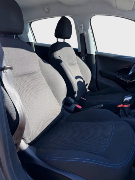 PEUGEOT 208 SIGNATURE 1.2 PURETECH 82 CH