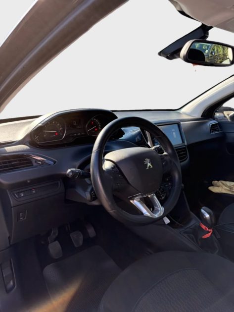 PEUGEOT 208 SIGNATURE 1.2 PURETECH 82 CH