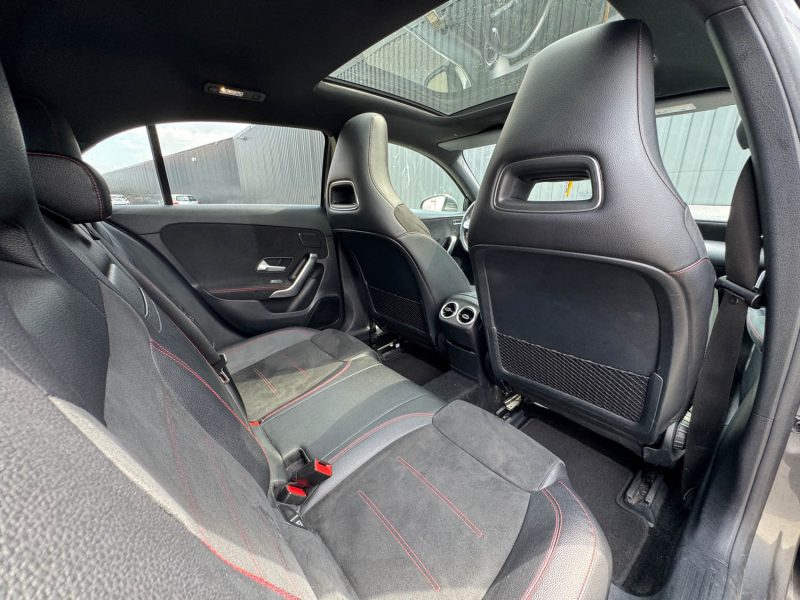 MERCEDES-BENZ Classe A 180d Pack-AMG 1.5 d 8V 7G-DCT 116 cv Boîte auto