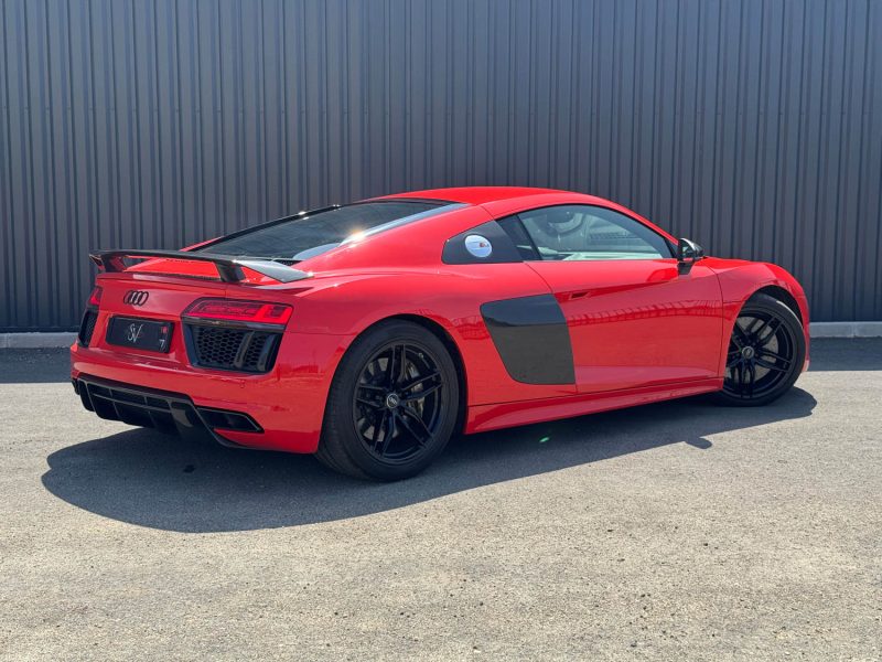 AUDI R8 II Coupé Plus 5.2 FSi V10 40V Quattro S-Tronic 610 cv Boîte auto / Pack Carbone 