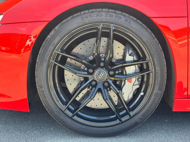 AUDI R8 II Coupé Plus 5.2 FSi V10 40V Quattro S-Tronic 610 cv Boîte auto / Pack Carbone 