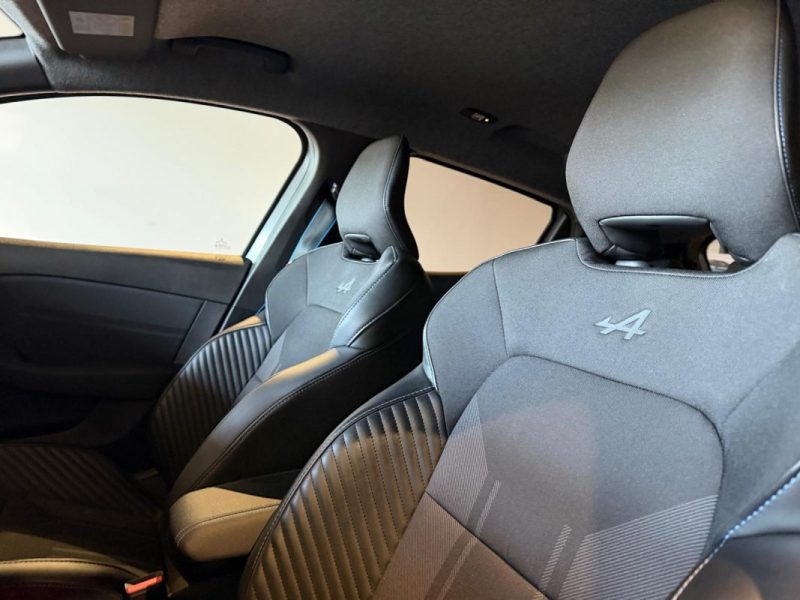 RENAULT CLIO ESPRIT ALPINE E-TECH FULL HYBRID 145 / BOSE 