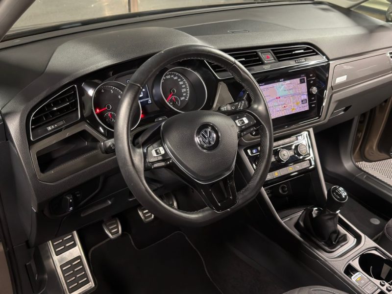 VOLKSWAGEN TOURAN III LOUNGE 1.5 TSI EVO 150 Cv 1ERE MAIN / 7 PLACES APPLE & ANDROID - Garantie 1 an