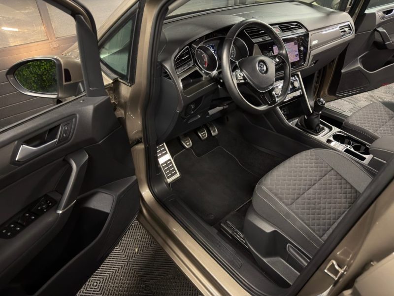 VOLKSWAGEN TOURAN III LOUNGE 1.5 TSI EVO 150 Cv 1ERE MAIN / 7 PLACES APPLE & ANDROID - Garantie 1 an