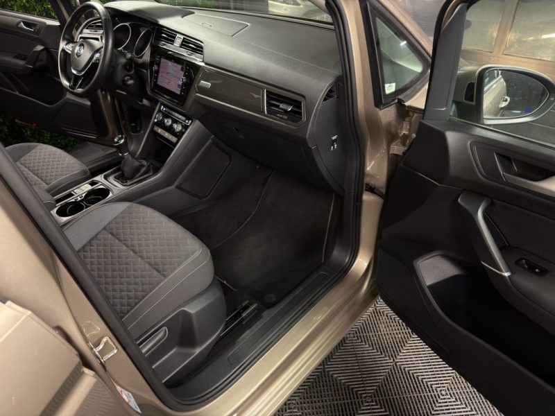 VOLKSWAGEN TOURAN III LOUNGE 1.5 TSI EVO 150 Cv 1ERE MAIN / 7 PLACES APPLE & ANDROID - Garantie 1 an