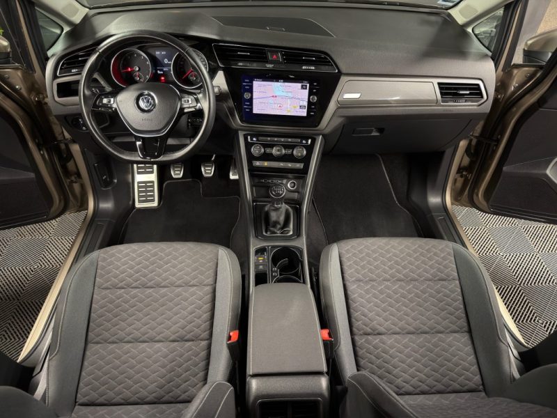 VOLKSWAGEN TOURAN III LOUNGE 1.5 TSI EVO 150 Cv 1ERE MAIN / 7 PLACES APPLE & ANDROID - Garantie 1 an