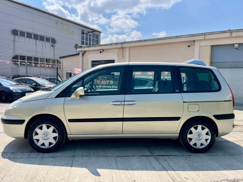 Peugeot 807 2.0 HDi 120 Ch Confort 8 Places Entretien Suivi Garantie 6 Mois